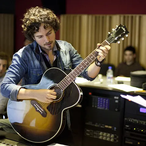 Tommy Torres