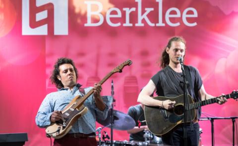 Guitar students performing on Un Lago de Conciertos concert series.