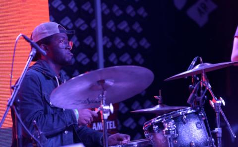 Drummer in a local venue in Valencia, in one of the multiple performance opportunities offered during the academic year.