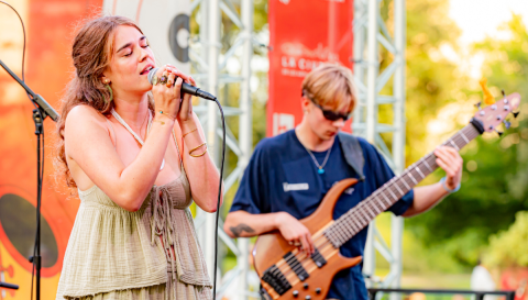 Students perform at Un Lago de Conciertos