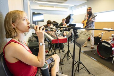 Singers Berklee Valencia Summer Programs